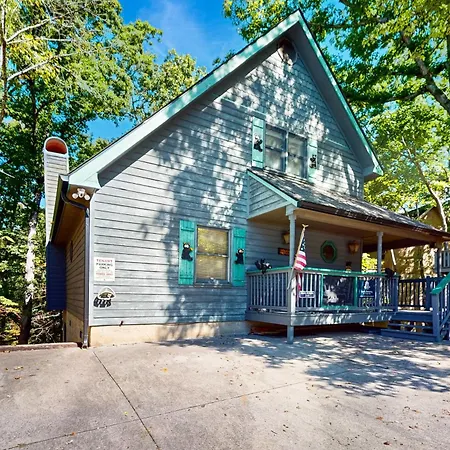 Big Bear Hug Cabin Villa
